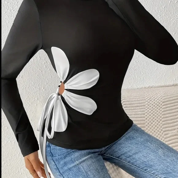 Elegant Black and White Floral cut out Women's Long Sleeve Top brand new in pack - Picture 7 of 7